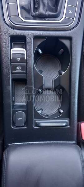 Volkswagen Passat B8 1.6 TDI HIGH-LINE