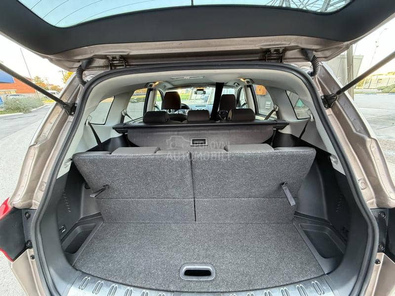 Nissan Qashqai + 2 1.5 DCI