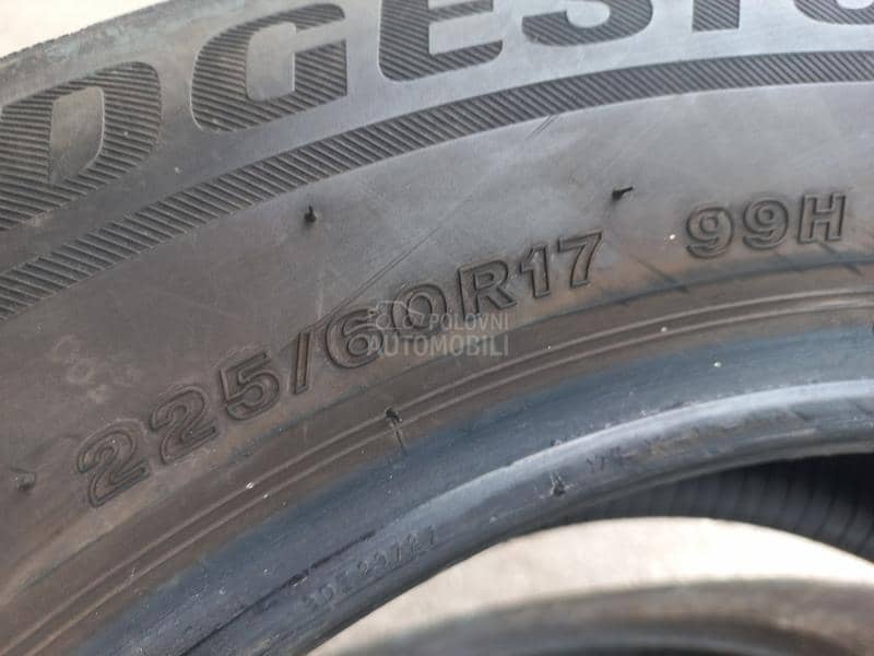Bridgestone 225/60 R17 Zimska