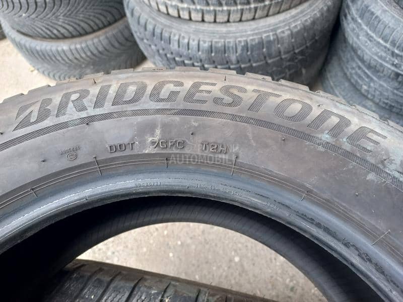 Bridgestone 225/60 R17 Zimska