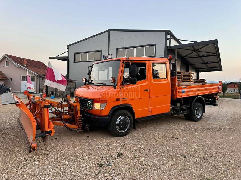 Mercedes Benz VARIO 813
