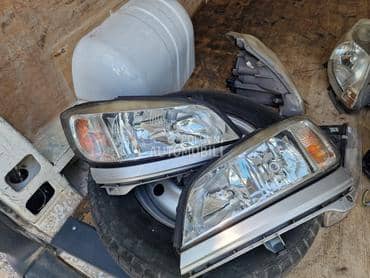 farovi za Opel Zafira od 2000. do 2004. god.