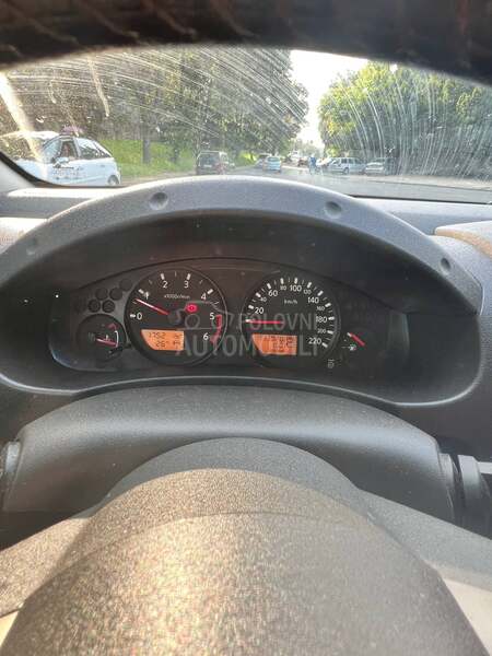 Nissan Navara D40