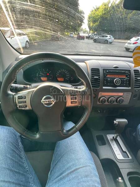 Nissan Navara D40