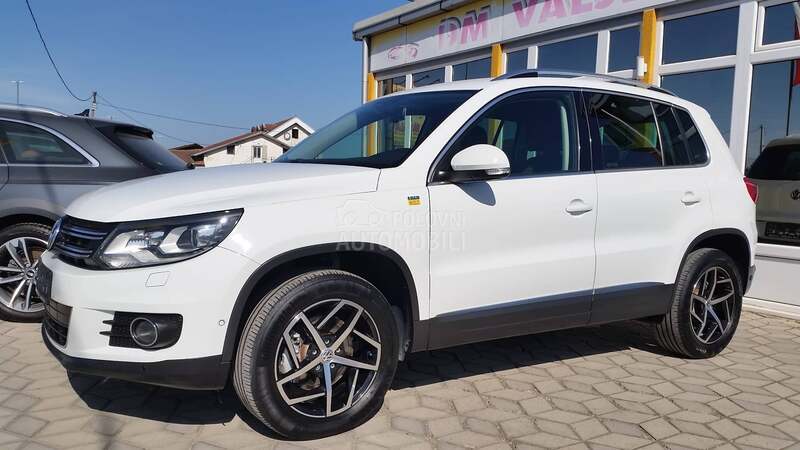 Volkswagen Tiguan 4MOTION/DSG/LED/T0P
