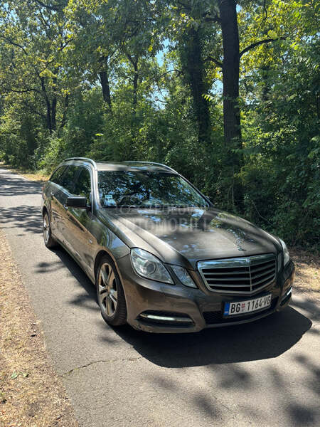 Mercedes Benz E 200 
