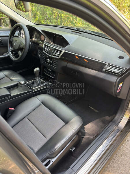 Mercedes Benz E 200 