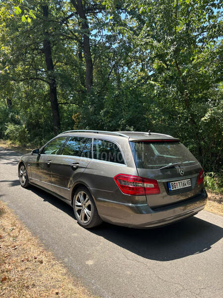 Mercedes Benz E 200 