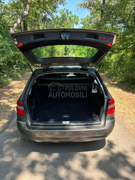 Mercedes Benz E 200 