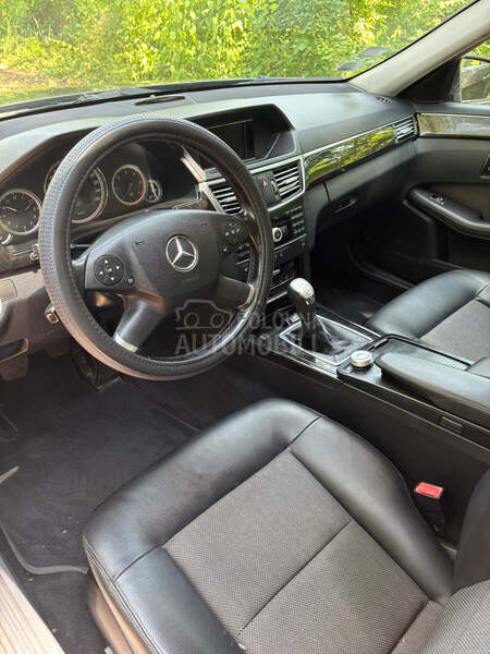 Mercedes Benz E 200 