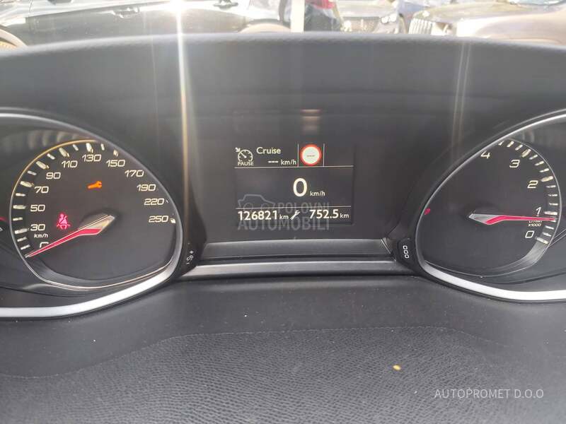 Peugeot 308 1.2T
