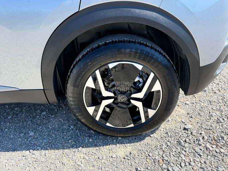 Peugeot 2008 1.2/Allure