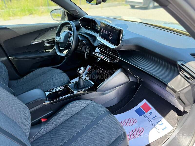 Peugeot 2008 1.2/Allure