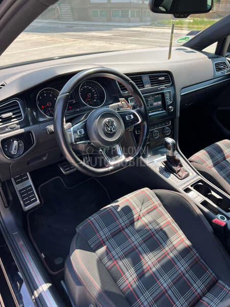 Volkswagen Golf 7 GTI Performance