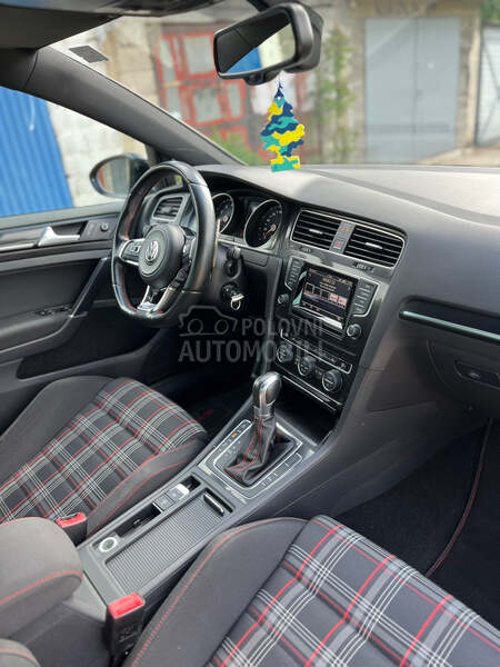 Volkswagen Golf 7 GTI Performance