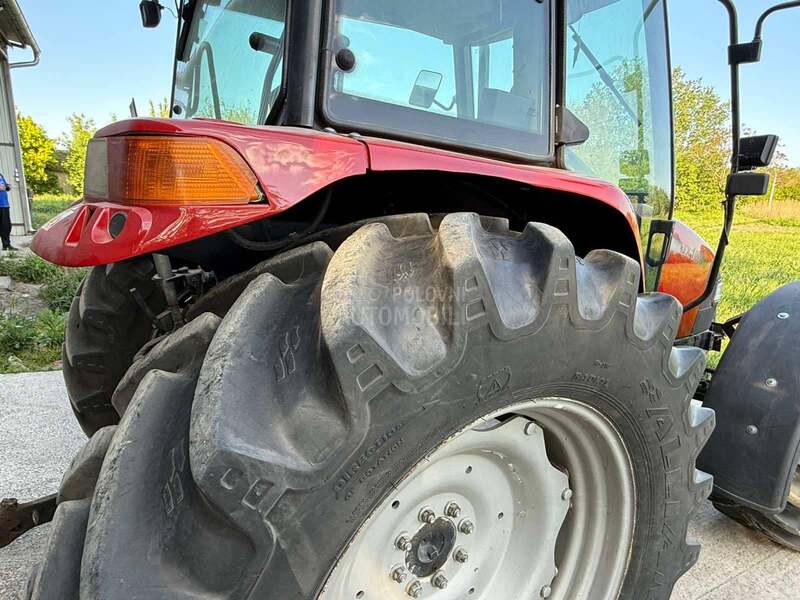 Case IH JX100U