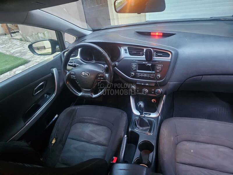 Kia cee`d sw 