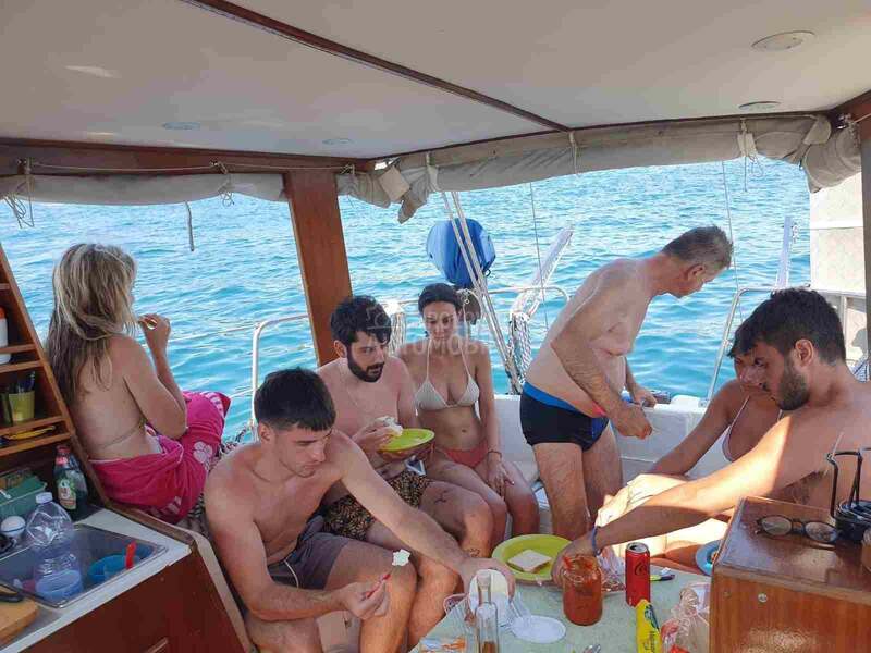 Ferretti Altura 33