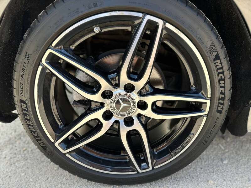 Mercedes Benz B 200 AMG Line
