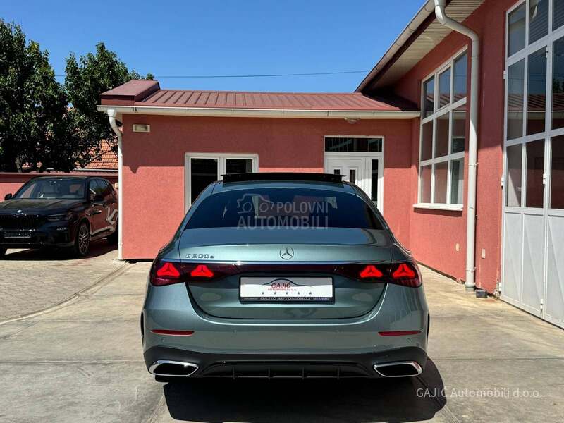 Mercedes Benz E 300 e AMG