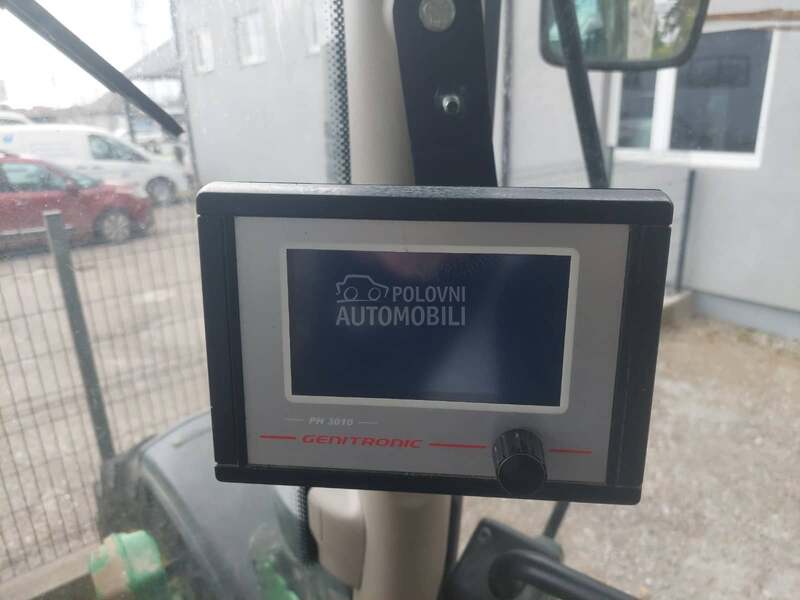 John Deere 6105R SA UTOVARIVACEM