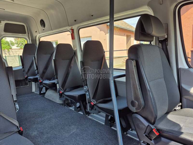 Volkswagen Crafter 2.0 TDI 9 SEDISTA KLIMA