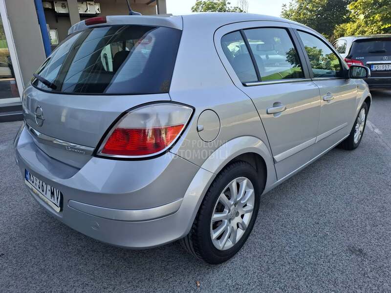 Opel Astra H 1.6i TWINPORT
