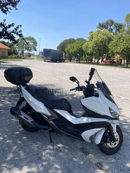 Kymco X citing S 400