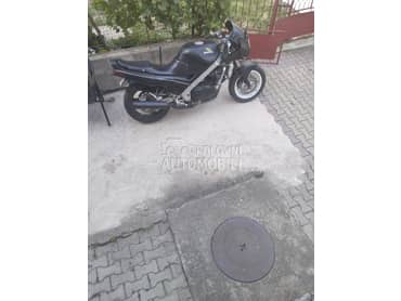 Honda RC24 VFR 750 F