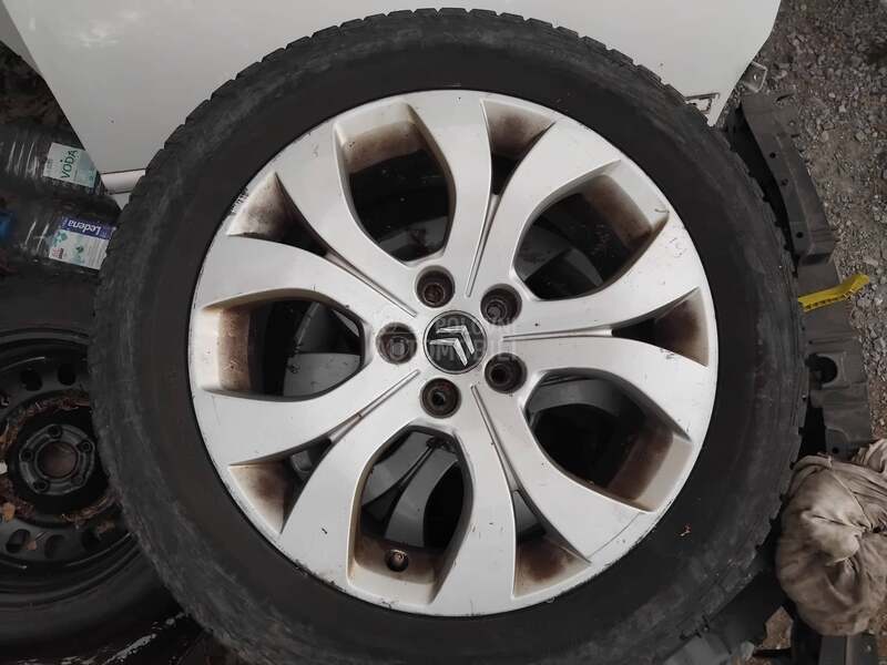 Ostalo 225/55 R17 Sve sezone
