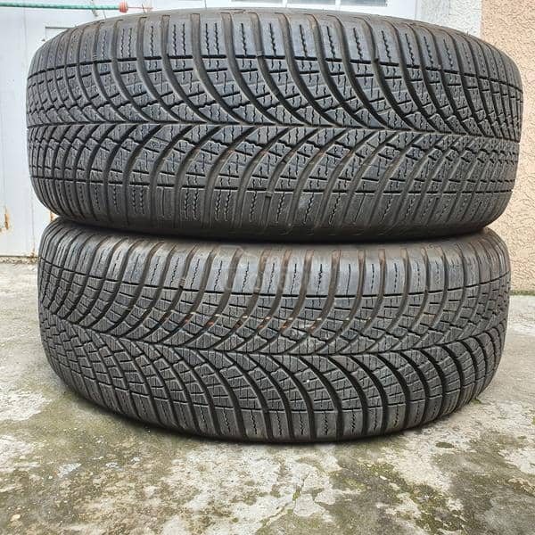 Goodyear 195/55 R16 Zimska