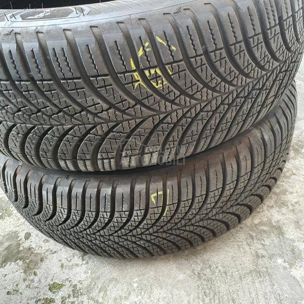 Goodyear 195/55 R16 Zimska