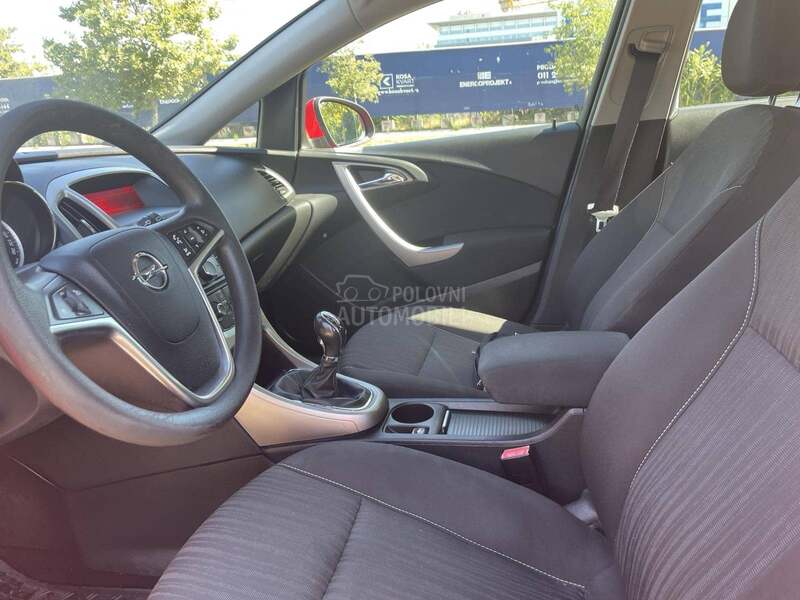 Opel Astra J 1.6