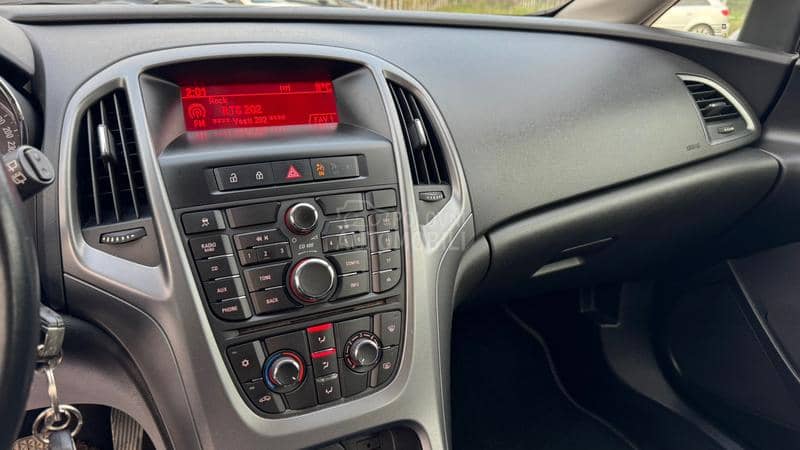 Opel Astra J 1.7CDTI COSMO/SPORT