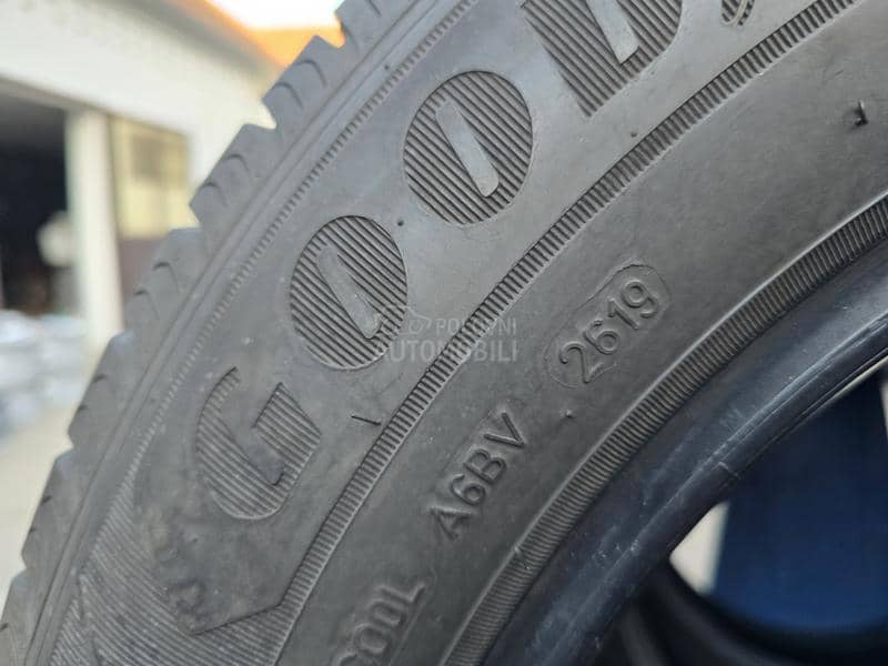 Goodyear 215/65 R16 Letnja