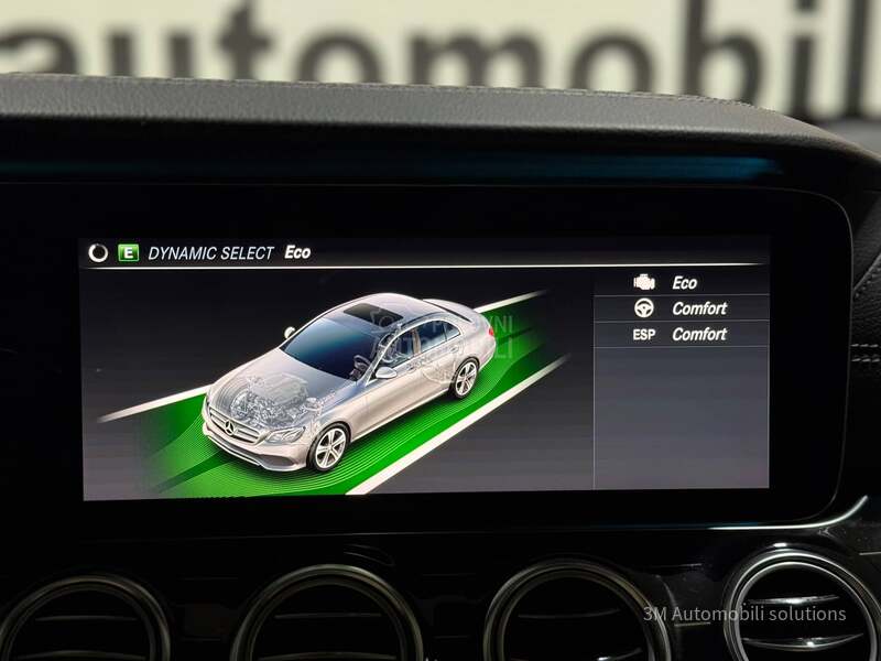 Mercedes Benz E 220 D/AMG/4M/PANO/20