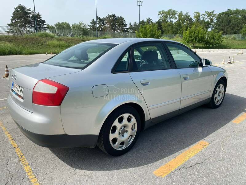 Audi A4 1.6