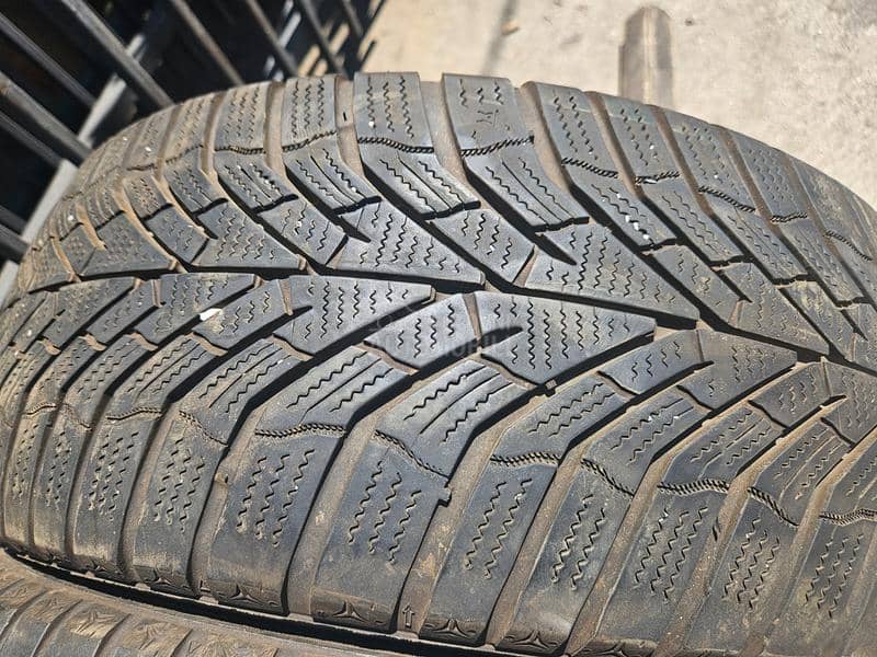 Kumho 215/45 R16 Sve sezone