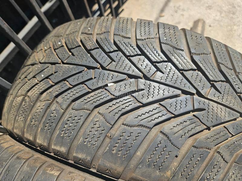 Kumho 215/45 R16 Sve sezone