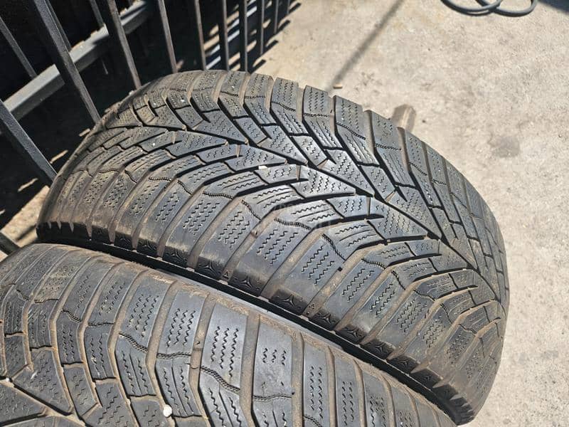 Kumho 215/45 R16 Sve sezone