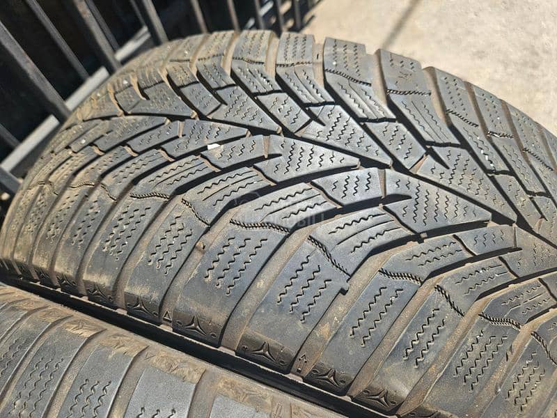 Kumho 215/45 R16 Sve sezone