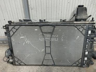 Hladnja vode cdti automatik za Opel Insignia od 2009. do 2013. god.