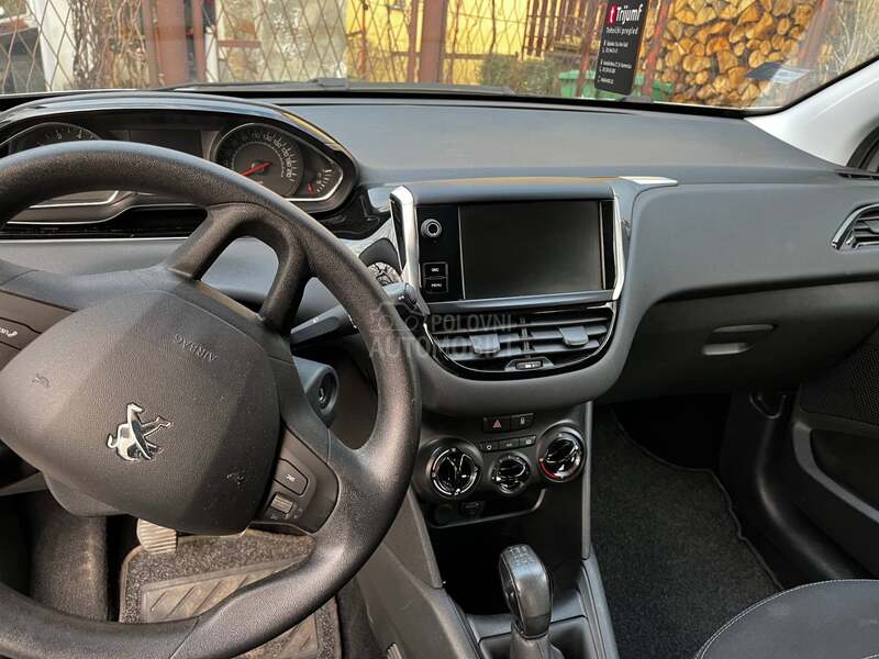 Peugeot 208 1399