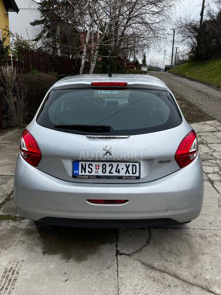 Peugeot 208 1399
