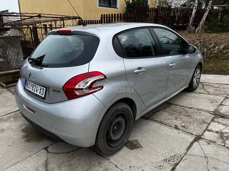 Peugeot 208 1399