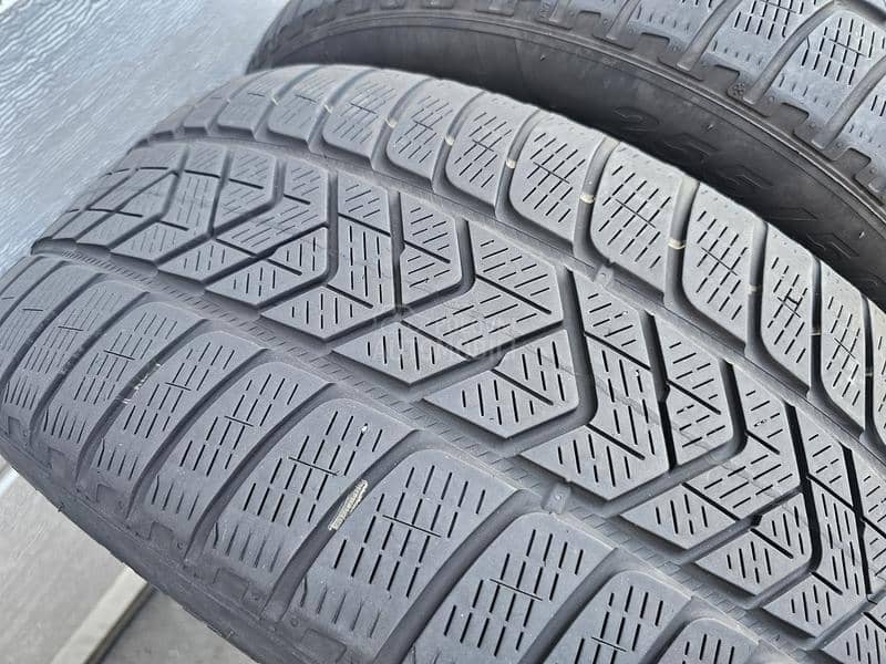 Pirelli 255/50 R19 Zimska