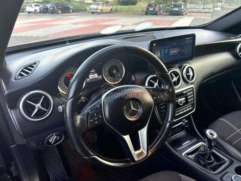 Mercedes Benz A 200 //CH//LED//PANO//