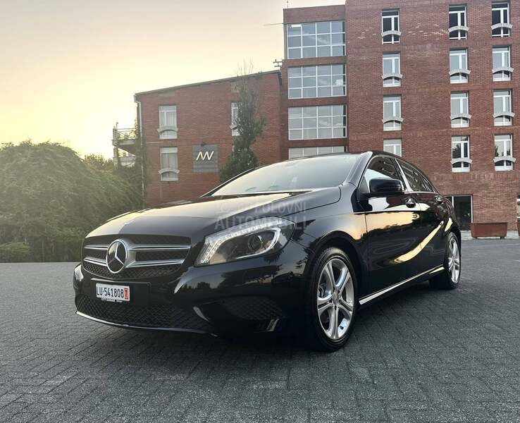 Mercedes Benz A 200 //CH//LED//PANO//