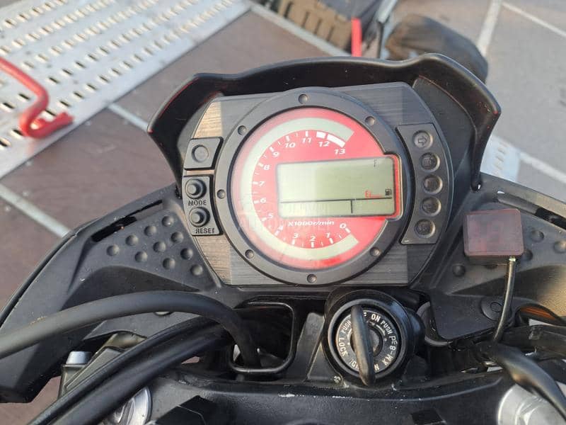 Kawasaki z750 delovi