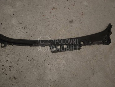 PLASTIKA ISPOD BRISACA F10 za BMW 520 od 2011. do 2017. god.